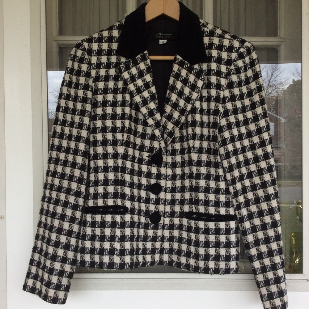 Metro Collection New York Houndstooth Jacket!